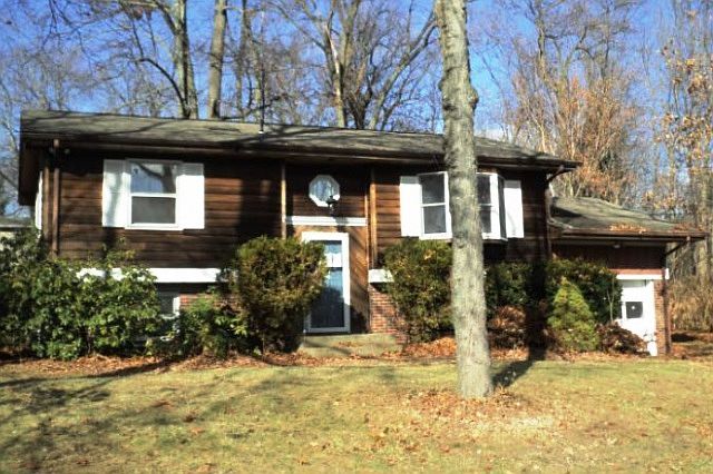 1st image of 23 Black Oak Dr