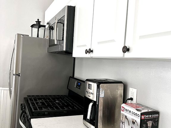 5th image of 1018 E 14th Ave
