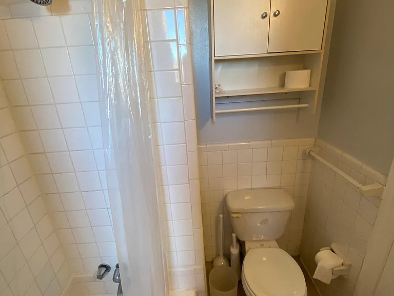 1847 Calvert St NW #5 — Photo 10