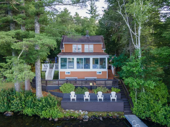15 Baker Avenue, Deerfield, NH 03037