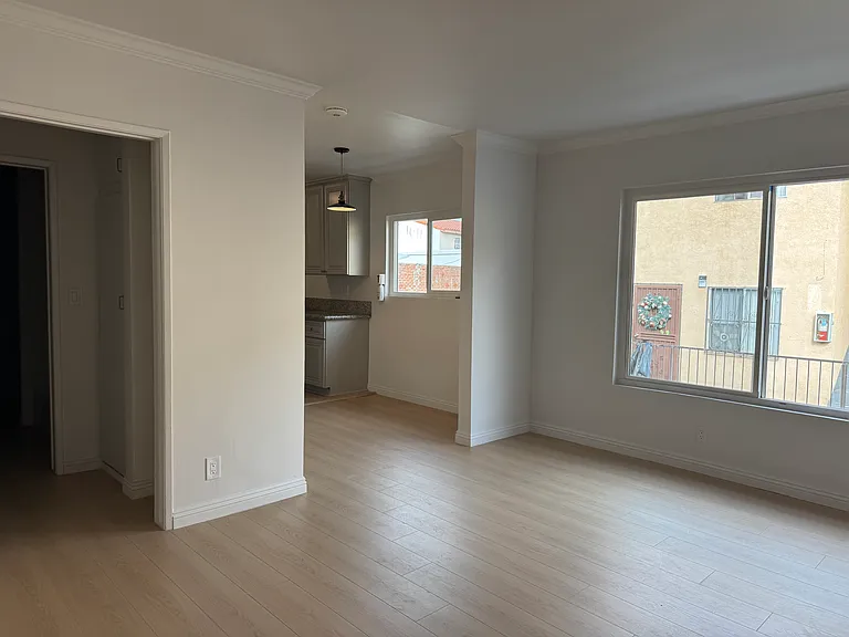 2213 W Court St #3 — Photo 15