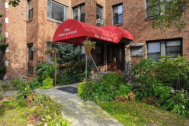 1st image of 1 Franklin Ave APT 2C