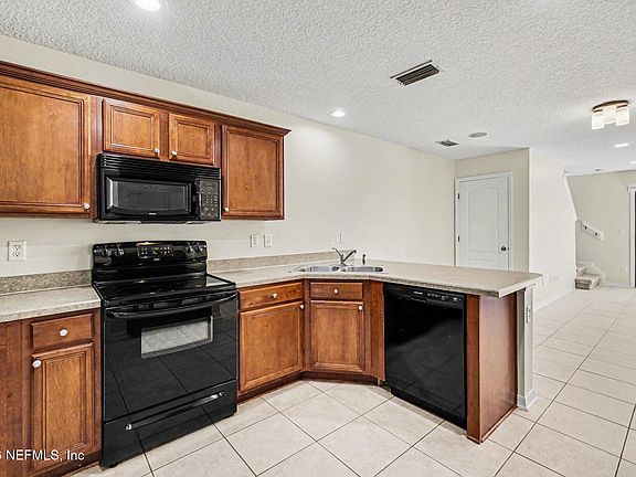 3rd image of 109 MERLOT Way