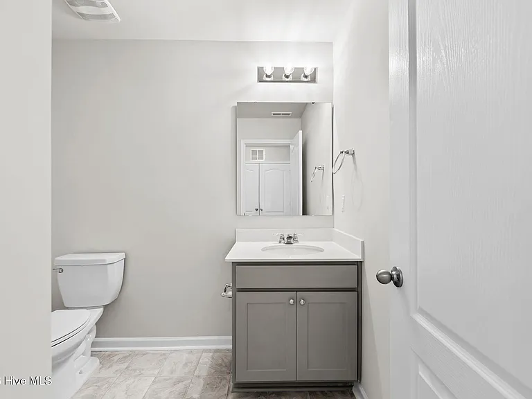 705 Conductor Ct — Photo 25