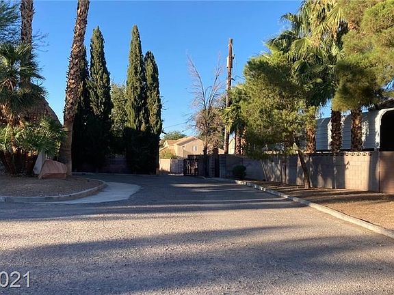 4th image of 2040 E Camero Ave