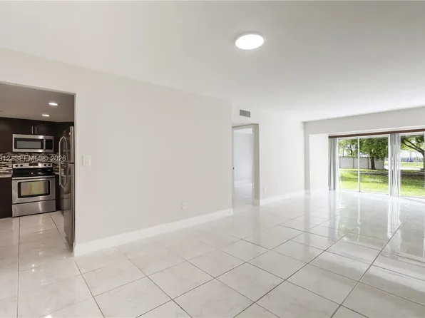 9180 Fontainebleau Blvd APT 103, Miami, FL 33172