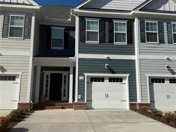 2210 Nob Hill Ln, Chesapeake, VA 23321