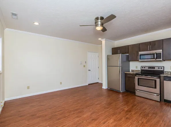 313 N Lincoln