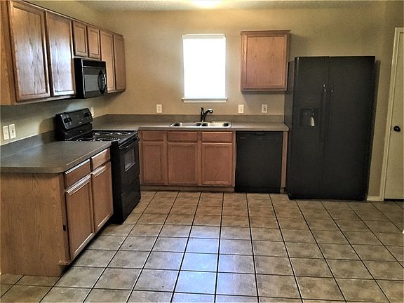 5th image of 2741 Briscoe Dr