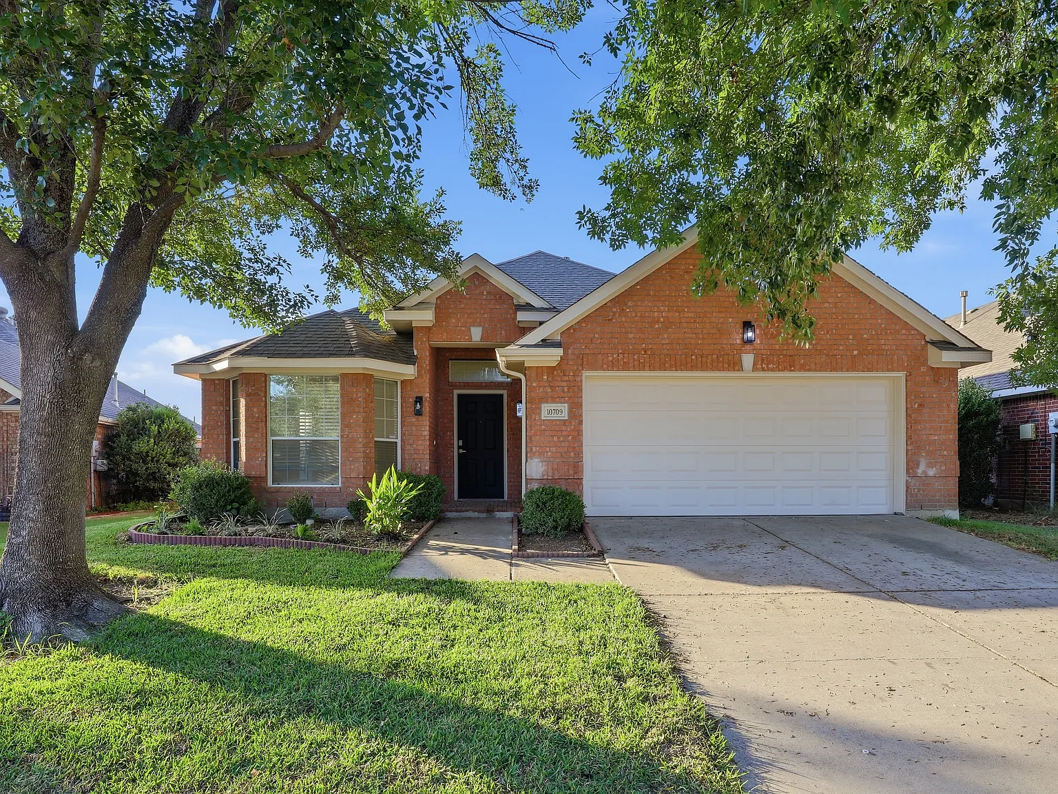 3 bed, 1815 sqft, $2,250 — Photo 2