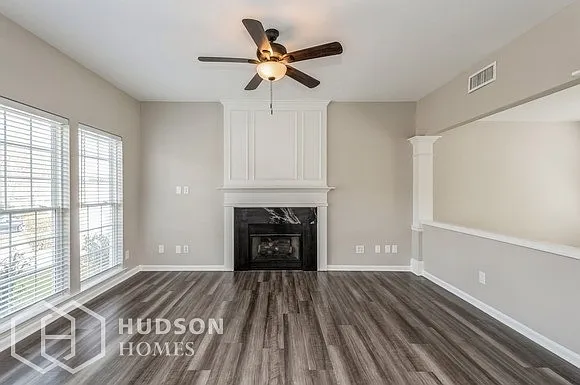 1404 Sagestone Ct — Photo 3