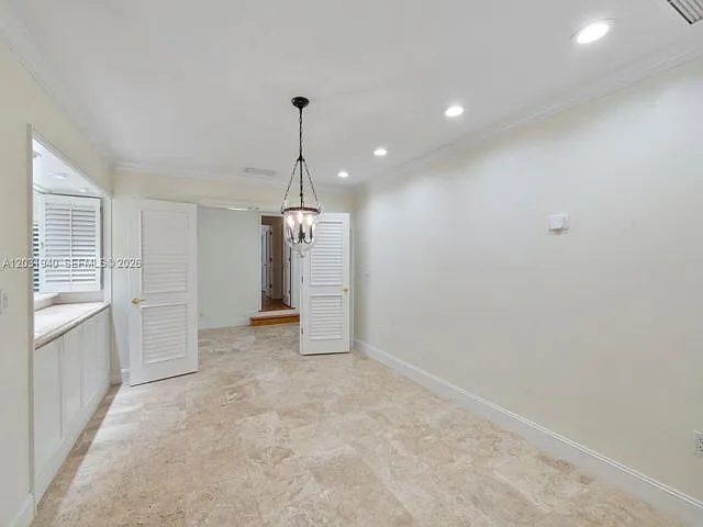 1037 Alfonso Ave — Photo 10