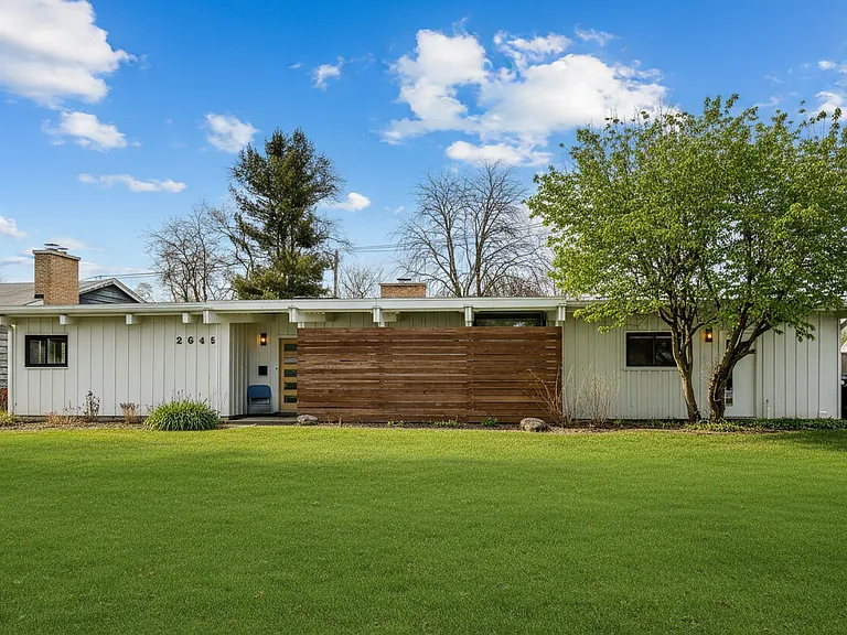 2649 Crawford Ave — Photo 42