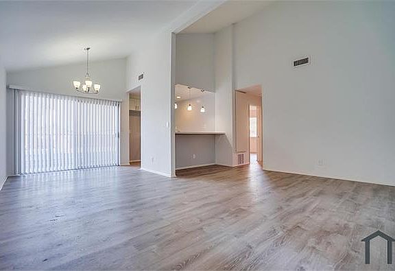 3rd image of 461 Almond Ave APT 5