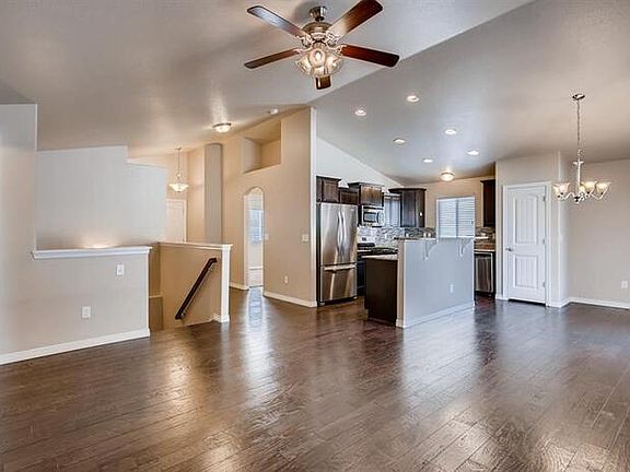 3rd image of 419 Wind River Dr