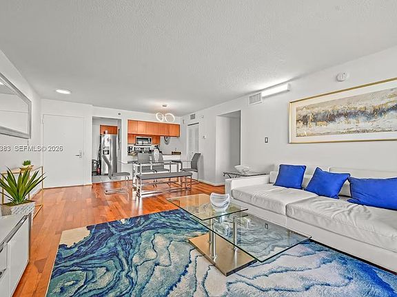 4th image of 1200 Brickell Bay Dr APT 2502
