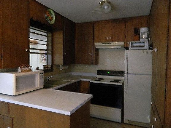 5th image of 748 Canyon Bnd