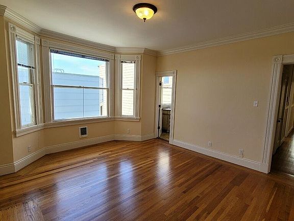3rd image of 1260 California St #12