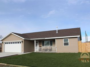303 Lathrop St W, Clyde Park, MT 59018