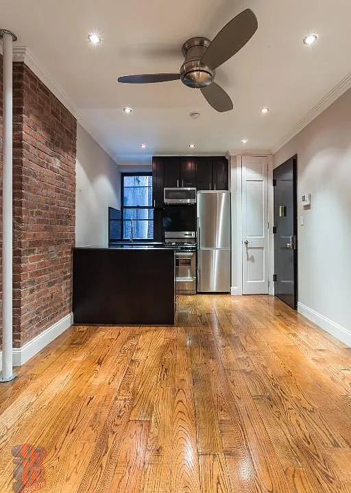 438 W 52nd St #7CR