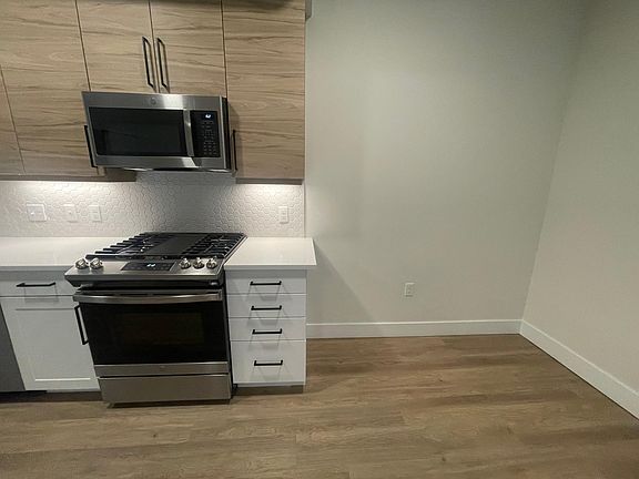 5th image of 1755 Park Ave