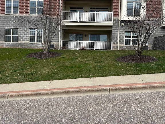 3rd image of 670 E Lake Ave #102