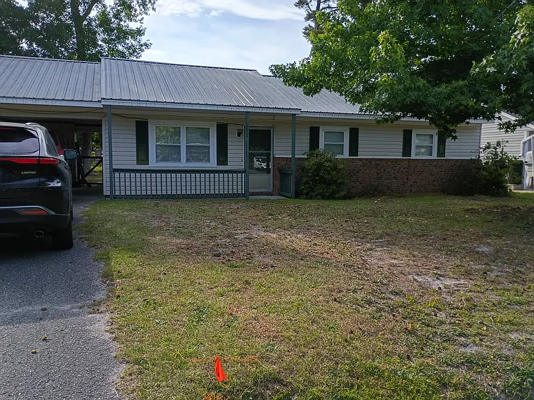 109 Colchester Pl — Photo 2