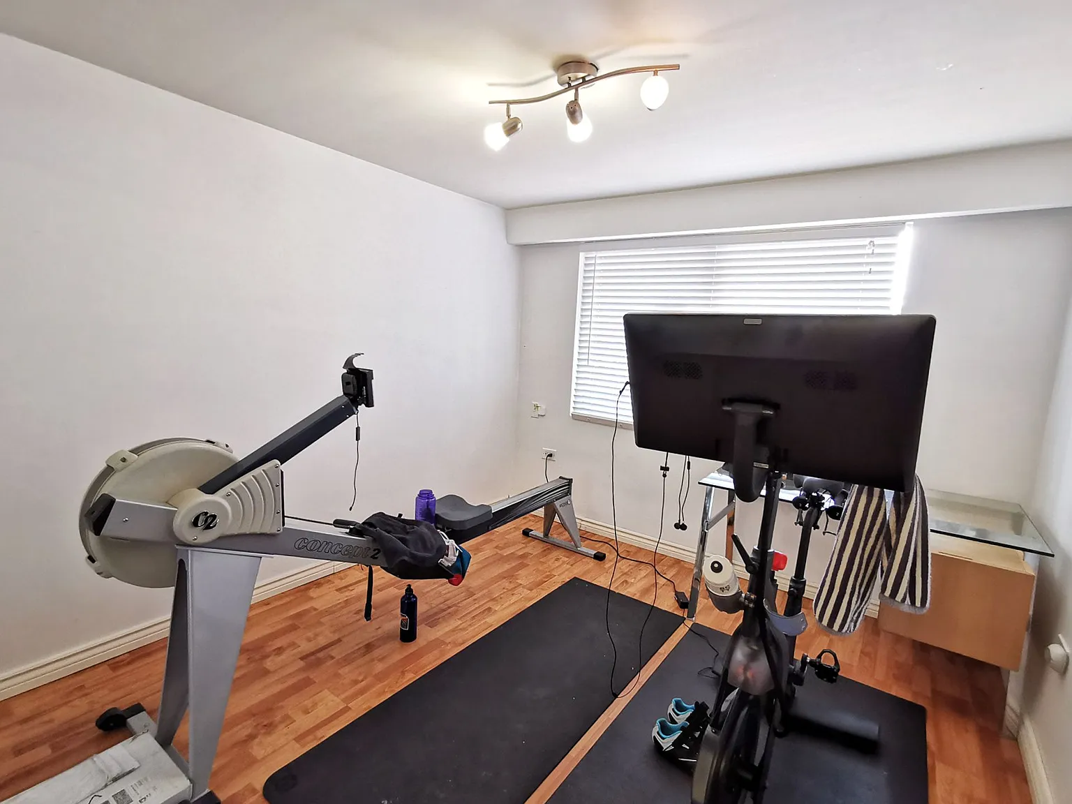 4 bed, 2700 sqft, $6,200 — Photo 2