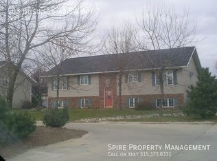403 Business Highway 30 SW UNIT 2, Mount Vernon, IA 52314