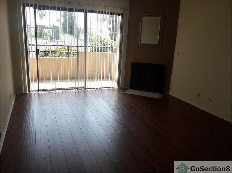 1st image of 4717 Ben Ave #303