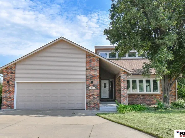 5206 Bison Dr, Lincoln, NE 68516