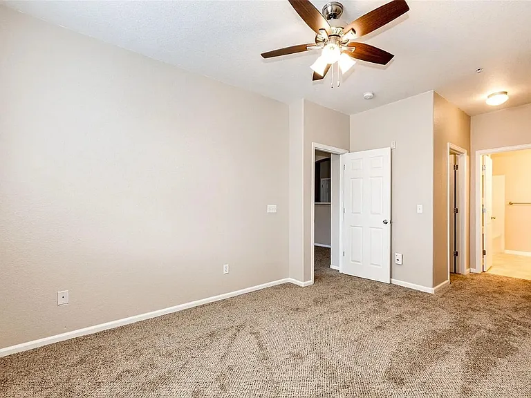 5255 Memphis St #917 — Photo 13