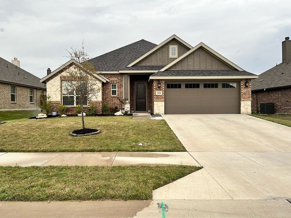 1st image of 124 Half Moon Dr