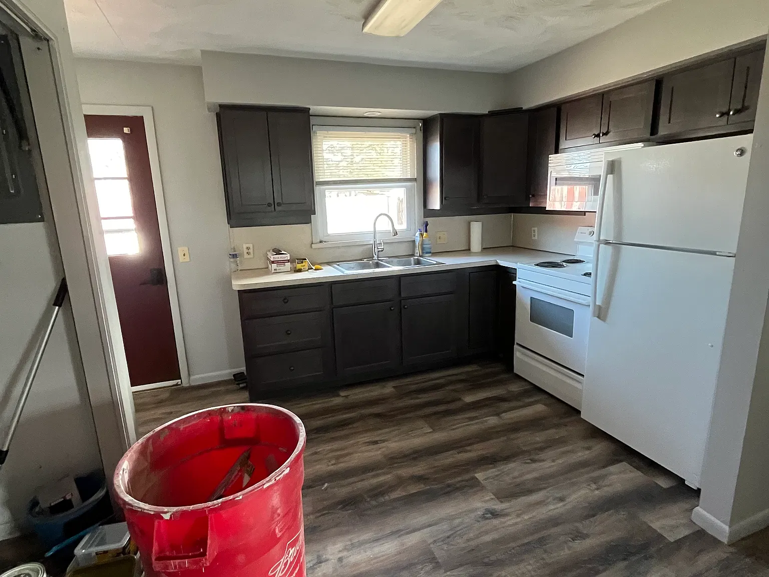 2 bed, 768 sqft, $895 — Photo 2