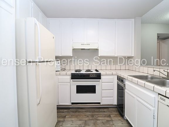 5th image of 5995 Dandridge Ln Unit 140