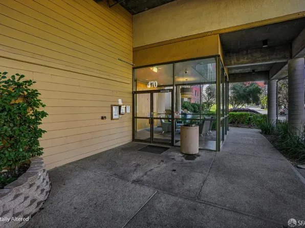 470 N Civic Dr APT 305, Walnut Creek, CA 94596