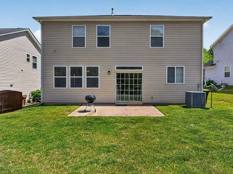 253 Milpass Dr — Photo 12