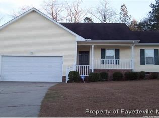 316 Hawthorn Dr, Raeford, NC 28376