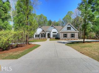 410 Saint Ives Walk, Monroe, GA 30655