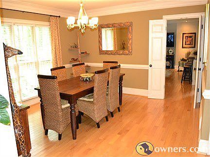 Banquet sized dining room