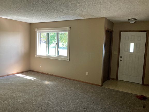 3rd image of 1506 E 57th St