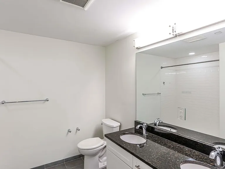 7 Cameron Apartments — Photo 23