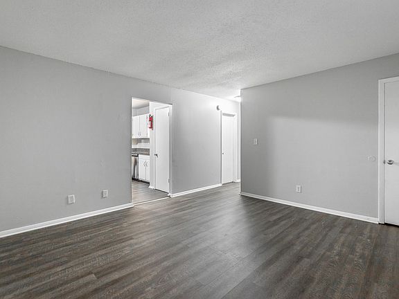 4th image of 113 Goodson Ave #3