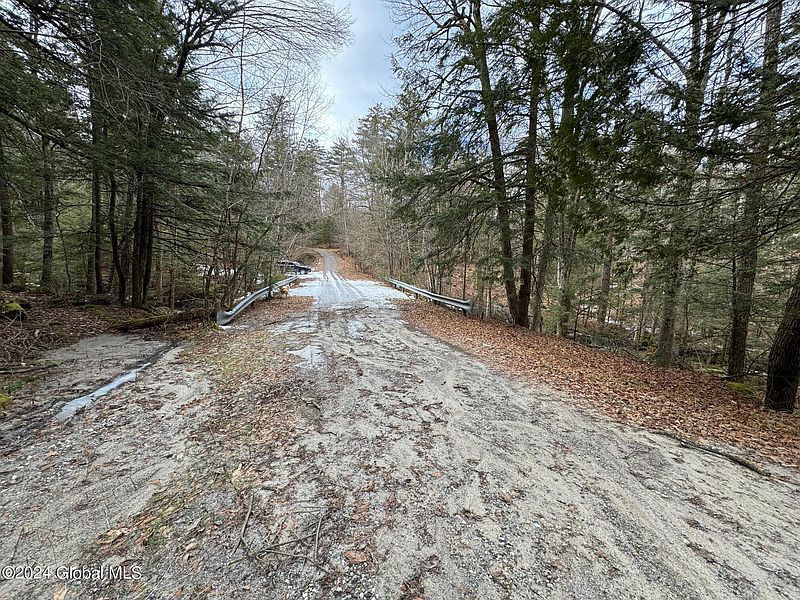 5th image of L14.000 Lang Road