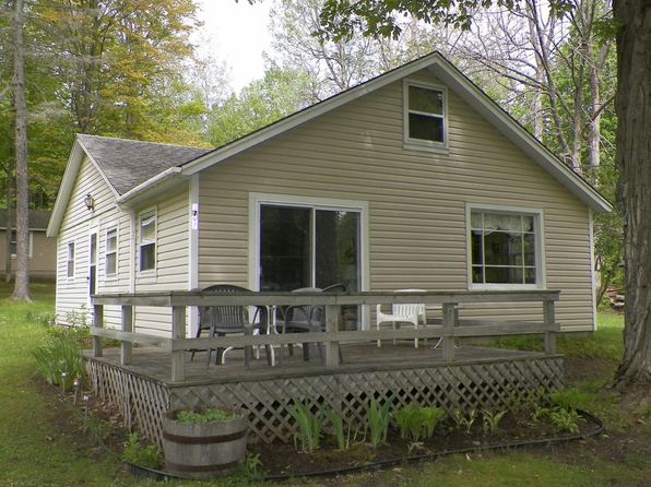 Mullett Lake Frontage Cheboygan Real Estate 5 Homes For Sale Zillow