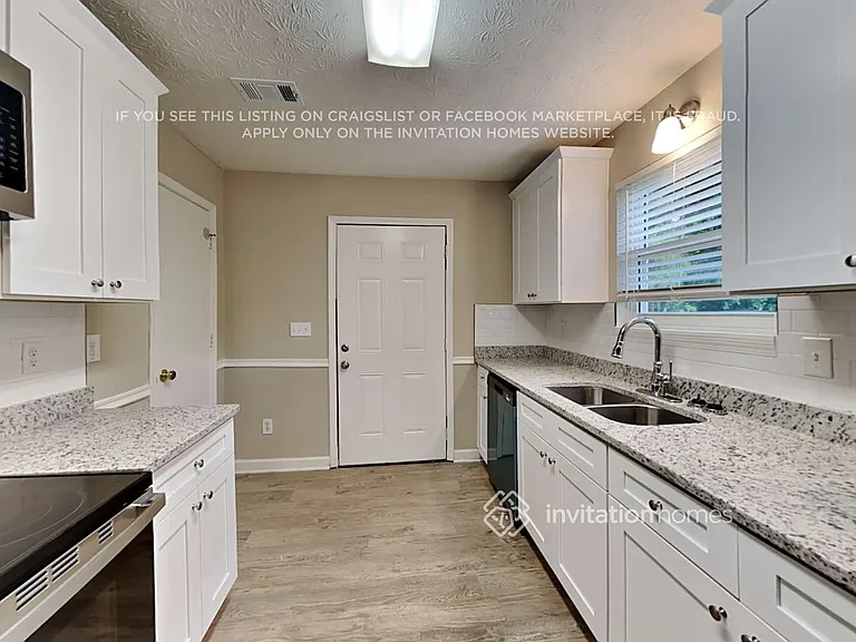 940 Woodbridge Dr NE — Photo 8