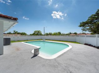 4700 McKinley St, Hollywood, FL 33021