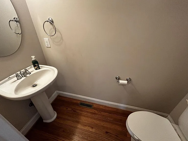 200 Village Way — Photo 11