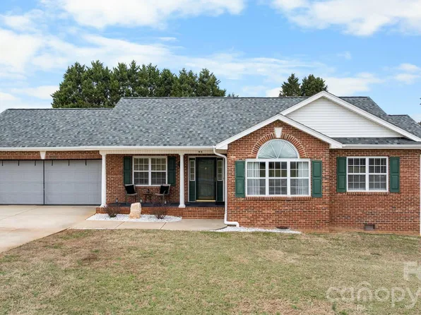 95 Chesterfield Dr, Taylorsville, NC 28681