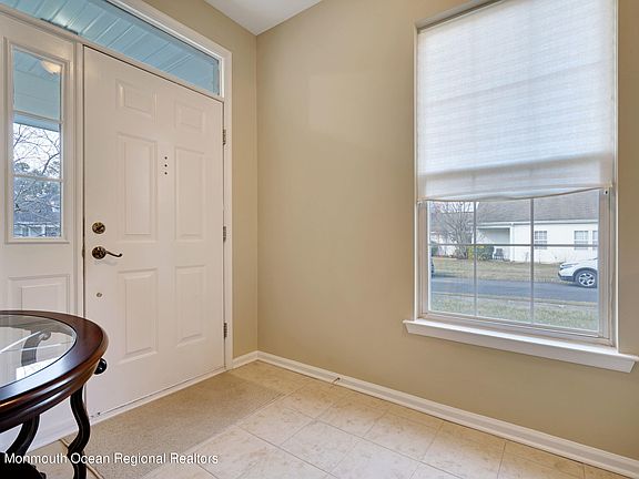 4th image of 25 Summerwinds Dr